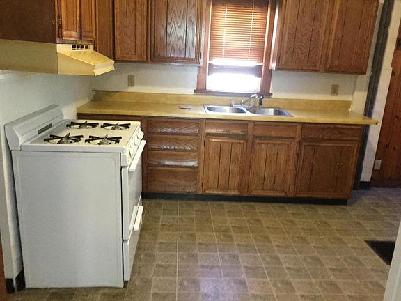 5th image of 675 Hazel St APT 1