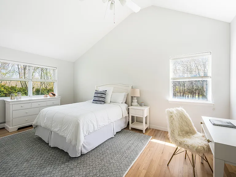 4 Rosemaries Ln — Photo 13