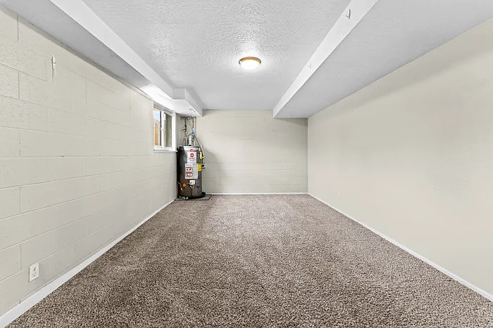 2077 S Atlantic St — Photo 20