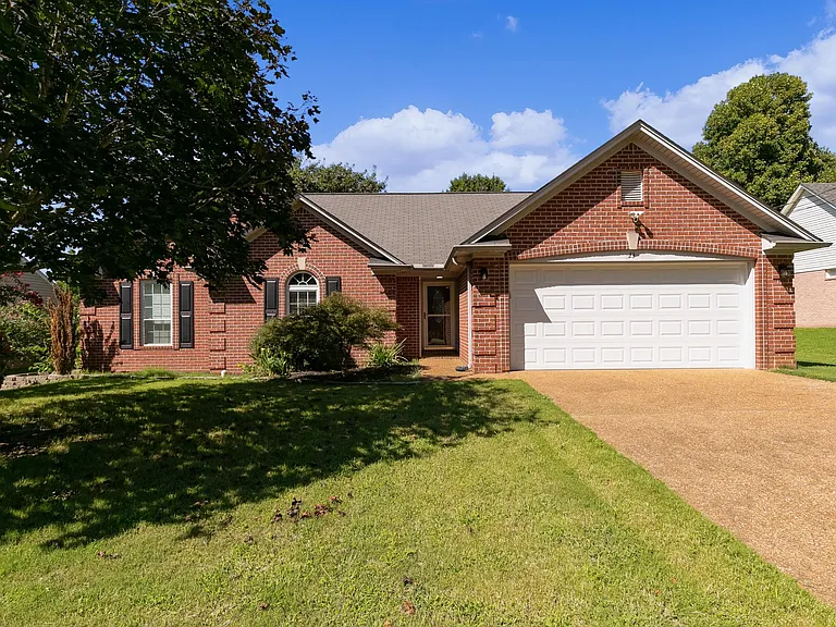 23 McLean Cv — Photo 9
