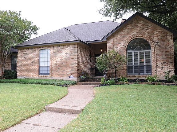 3rd image of 1045 Clubhouse Dr