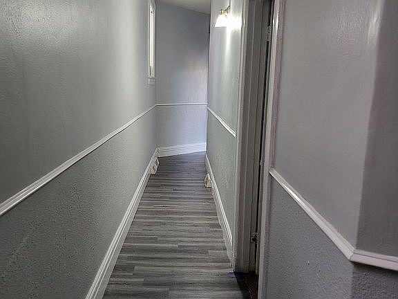 5th image of 2711 Allen Ave