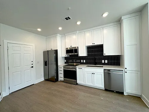 3000 Duval St #206 Photo 1