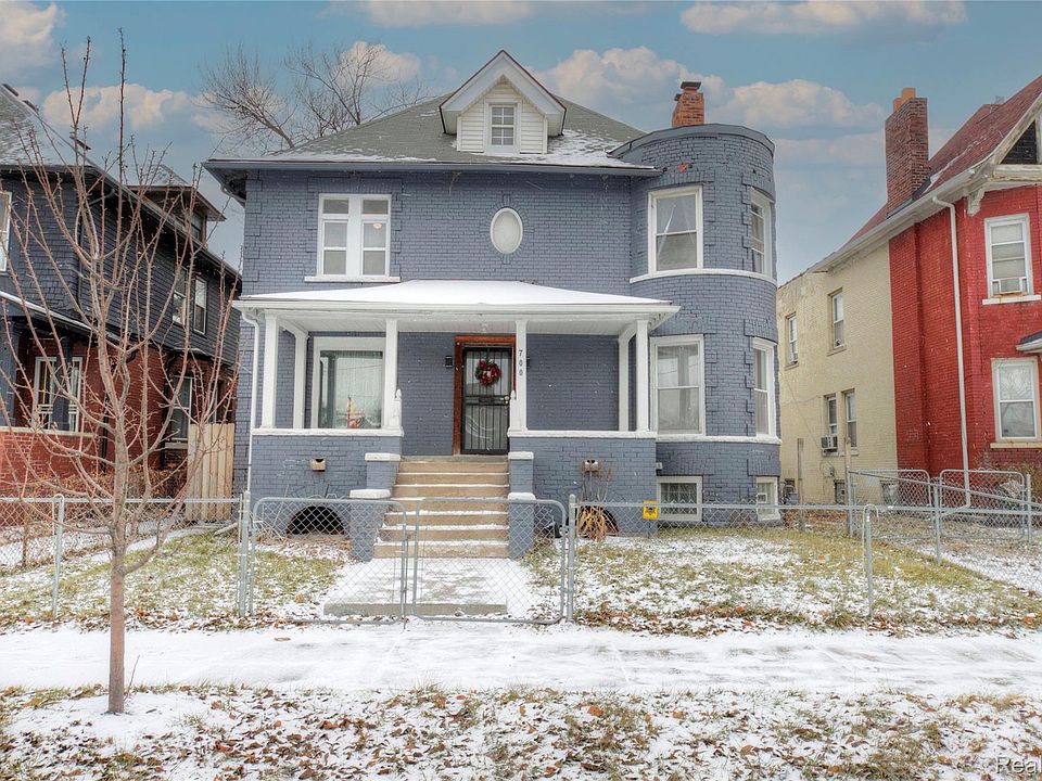 1st image of 700 W Euclid St