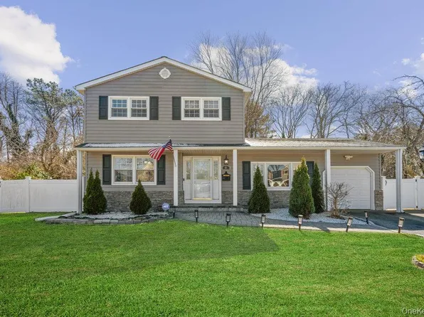 55 Julie  crescent, Central Islip, NY 11722