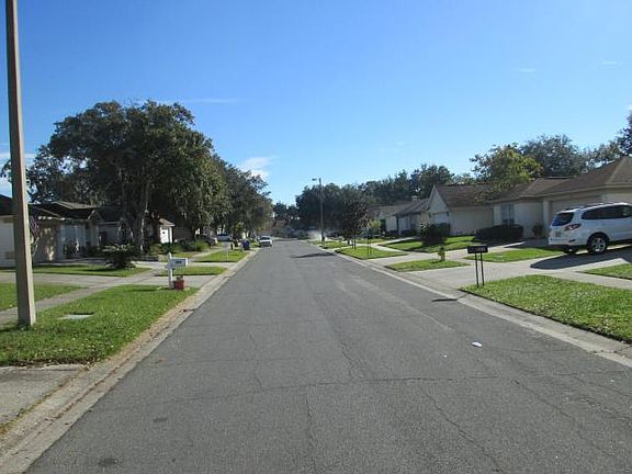 3rd image of 1124 Hardwood Dr