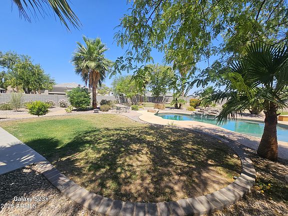 3rd image of 5118 W WINSTON Drive