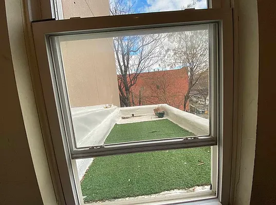 Rented by EXR | media 30