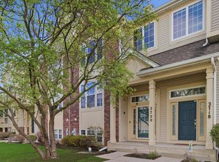 2720 N Greenwood Ave, Arlington Heights, IL 60004