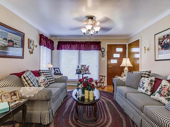4th image of 1320 Vivian Ave