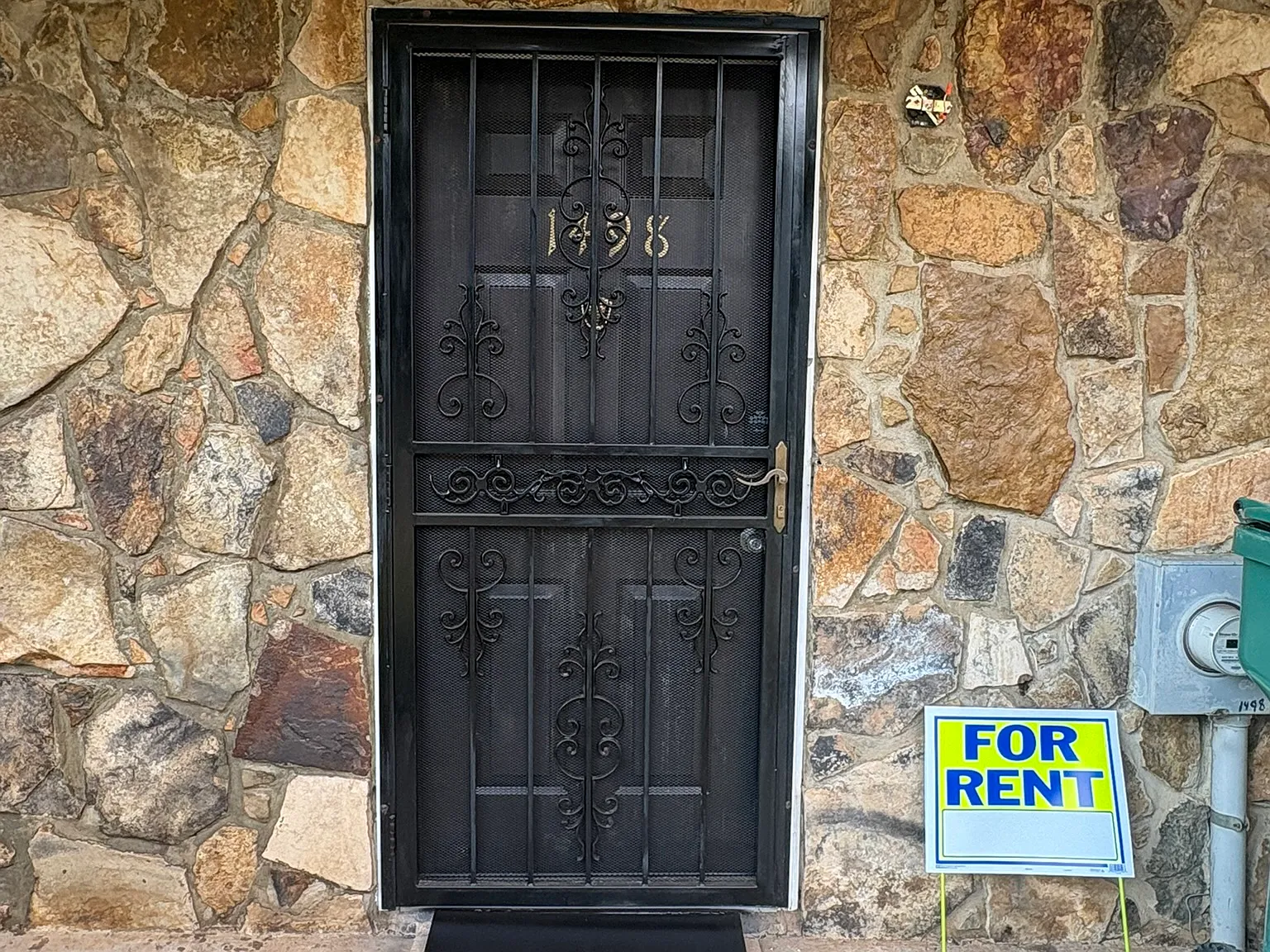 2 bed, 2.5 bath, 1120 sqft, $2,100 — Photo 2