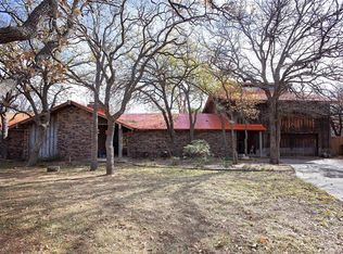 1317 Roanoake Dr, Graham, TX 76450