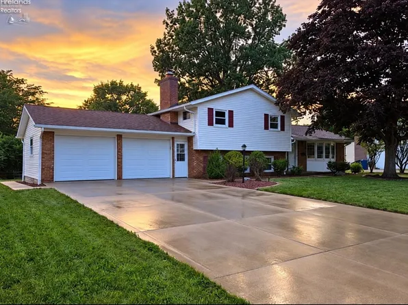 68 Pearl Dr, Shelby, OH 44875
