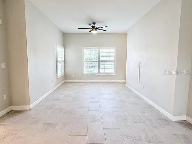 2408 Corrine Dr — Photo 7