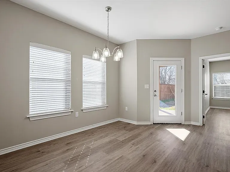508 Good John St — Photo 13