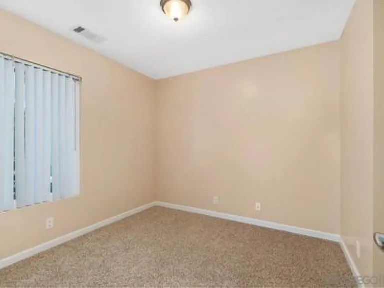 460 Bluffview Rd — Photo 6