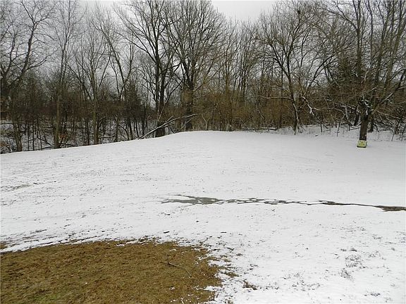 3rd image of 8181 NW Beaver Dr