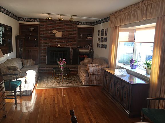 4th image of 42 Douglas Ave Staten Island Ny