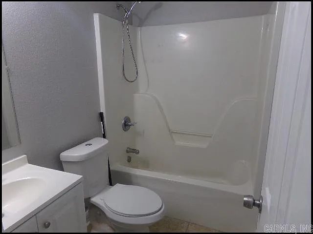 185 Charles Dr — Photo 7