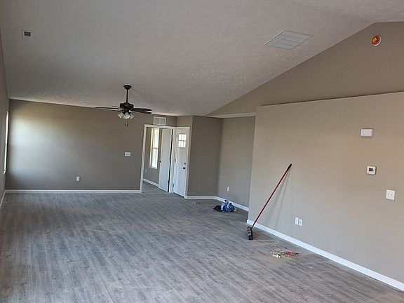 5th image of 4006-4004 Huff Blvd