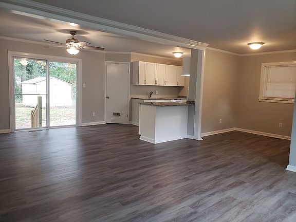 2nd image of 110 Linbrook Dr