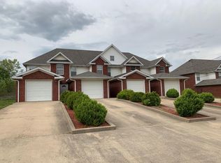 122 Ash Ct, Radcliff, KY 40160