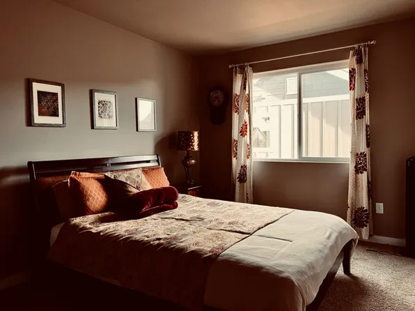 175 Valleyfire Ln, Bozeman, MT 59718