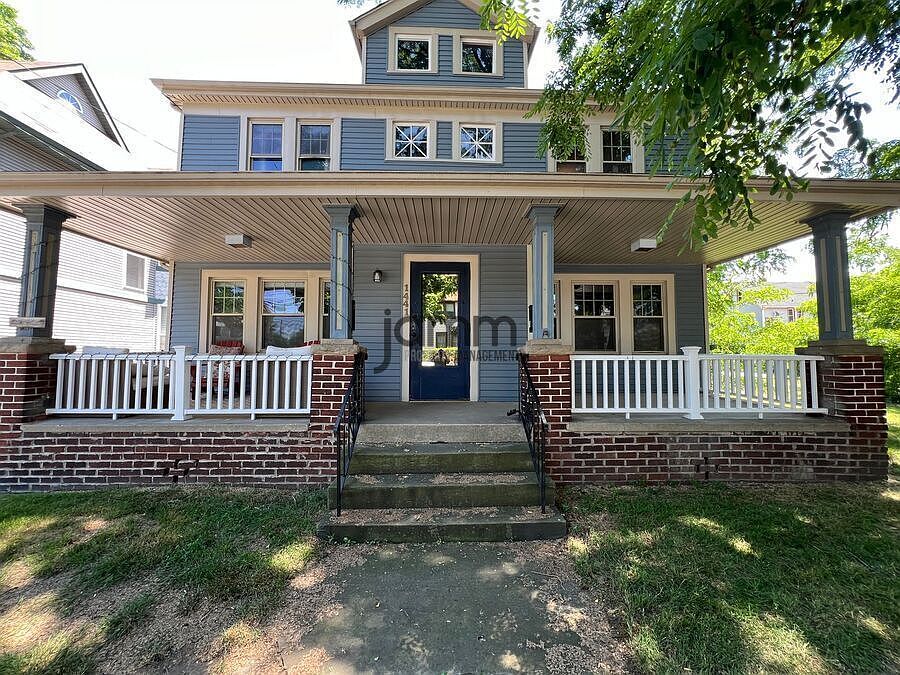 1st image of 1441 W 58th St #1