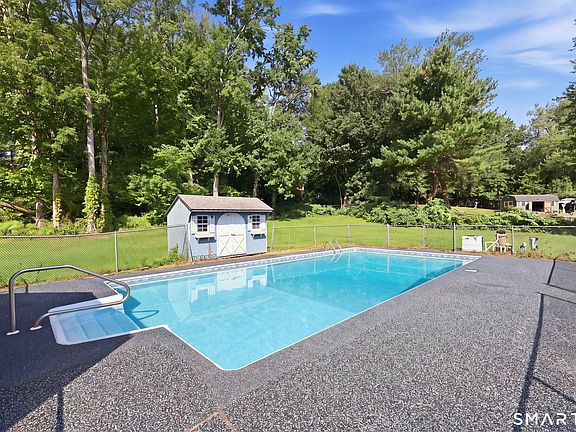 5th image of 22 Geraldine Drive