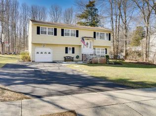 29 Lake Dr, Roosevelt, NJ 08555