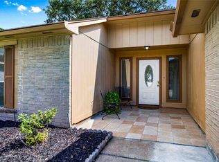 16743 Summer Dew Ln, Houston, TX 77095