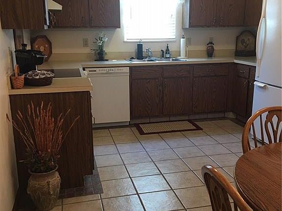 3rd image of 7632 Andrea Dr #7632