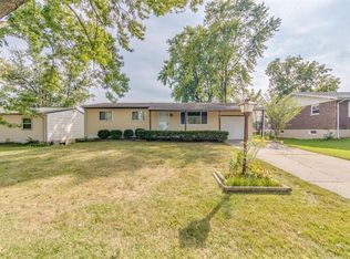 619 Clarence Dr, Saint Charles, MO 63301