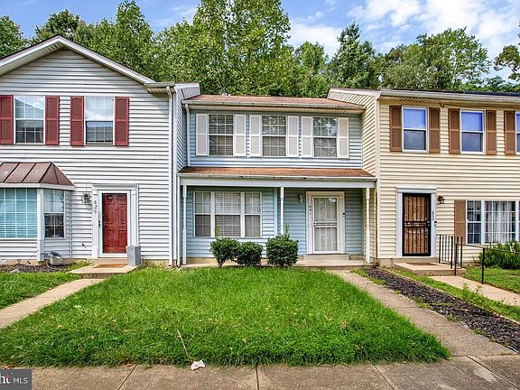 2nd image of 631 Mount Lubentia Ct W