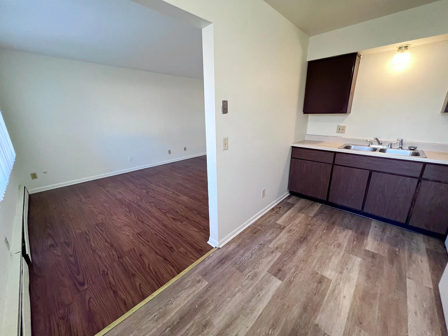 2 bed, 700 sqft, $1,045 — Photo 4