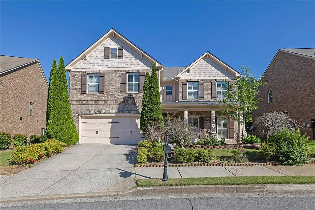 5 bed, 4.0 bath, 3238 sqft, $3,500 — Photo 1
