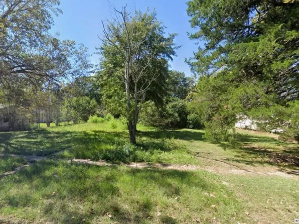 404 Oak St, Crossett, AR 71635