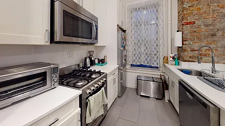Rented by Bond New York