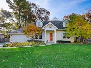 207 Kohl Ave, Spring Grove, IL 60081