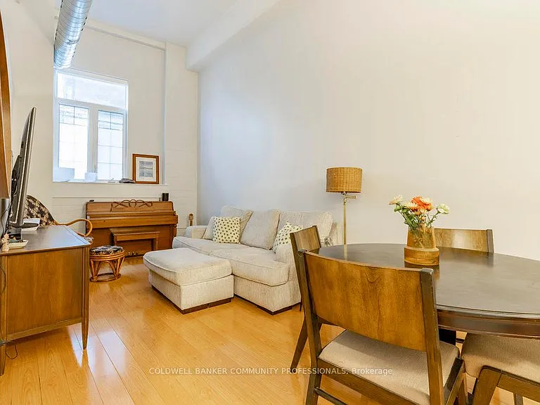 80 King William St #112 — Photo 16