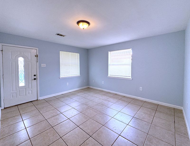 1st image of 8422 Valor Dr