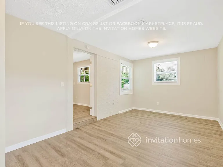 4238 Sabine Dr — Photo 7