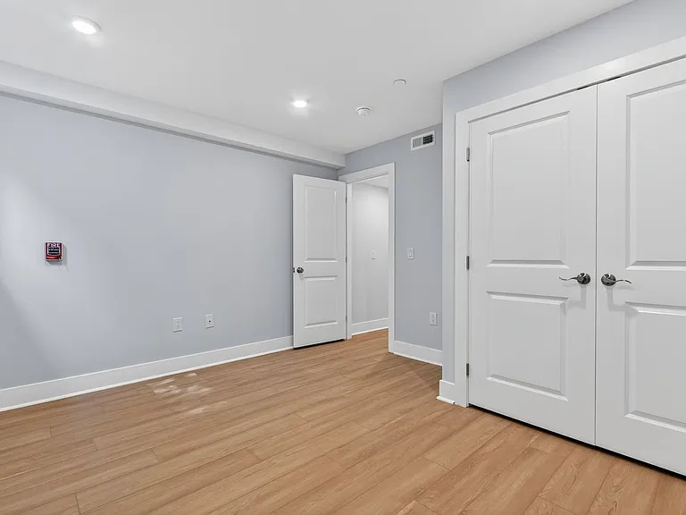 822 N 40th St — Photo 11