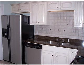 4th image of 406 Queen St Unit 406
