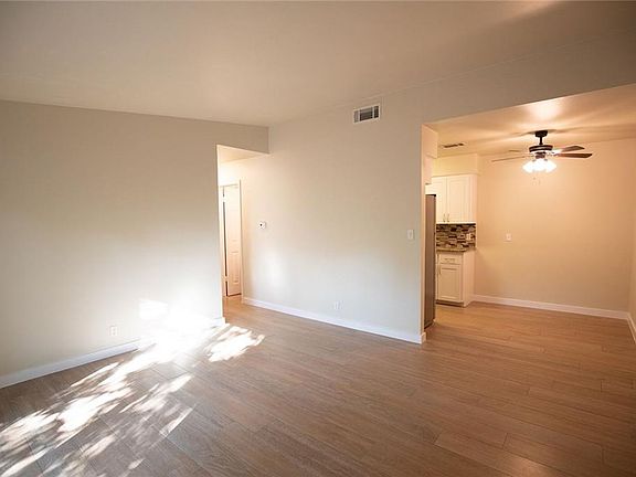 3rd image of 102 E Lola Dr #A