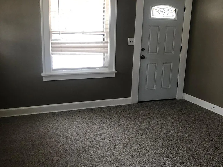320 Carroll St — Photo 5
