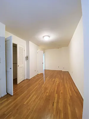 Rented by City Connections Realty | media 20