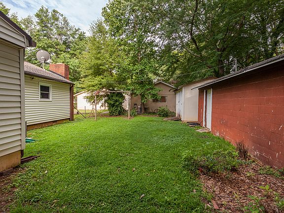 5th image of 34 Olive Cir SW