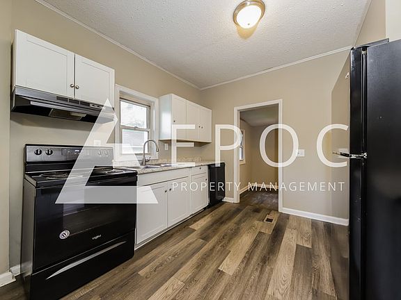 3rd image of 1901 N Dunleith Ave