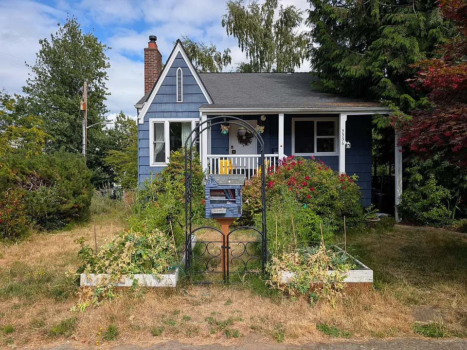 3336 8th Ave W